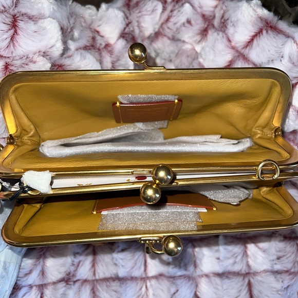 Coach 1941 Leather Cherry Kisslock Crossbody 21724 New #2 of 25 - Picture 6 of 11